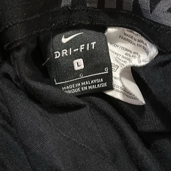 Nike shorts - Picture 6 of 6